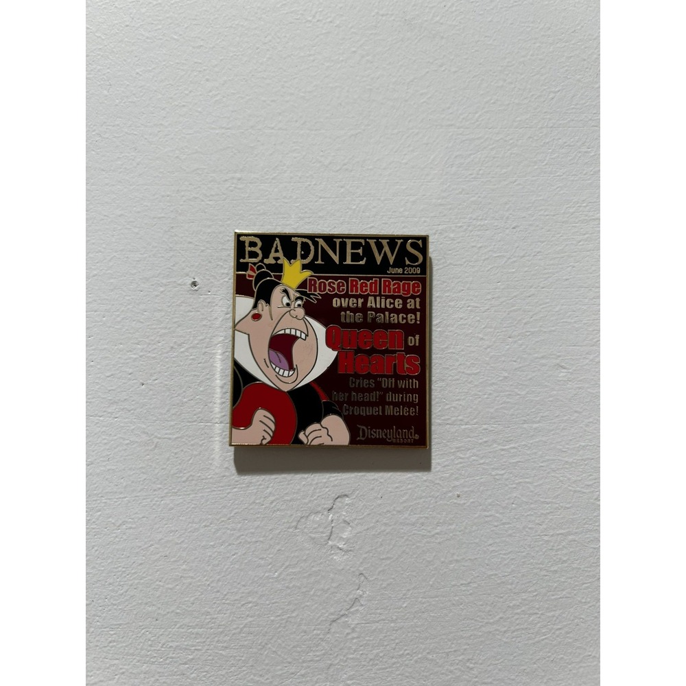 Disney - Bad News Magazine Collection - Queen of Hearts - LE 1000 Pin - DLR